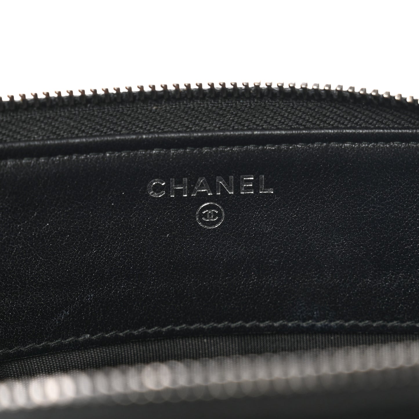 Caviar Chevron Quilted Small Zipped Boy Pouch Black