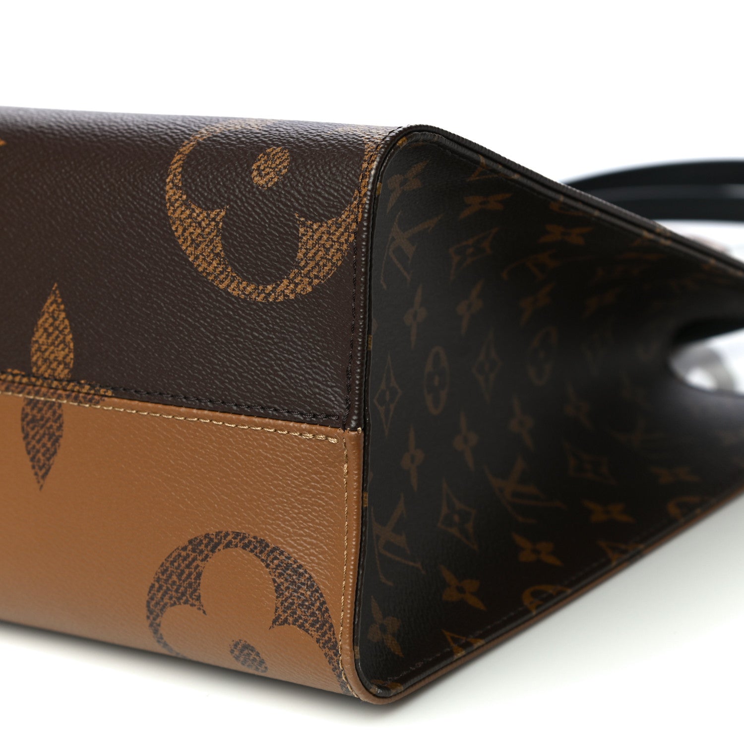 Louis Vuitton Reverse Monogram Giant Onthego MM 9 of 9