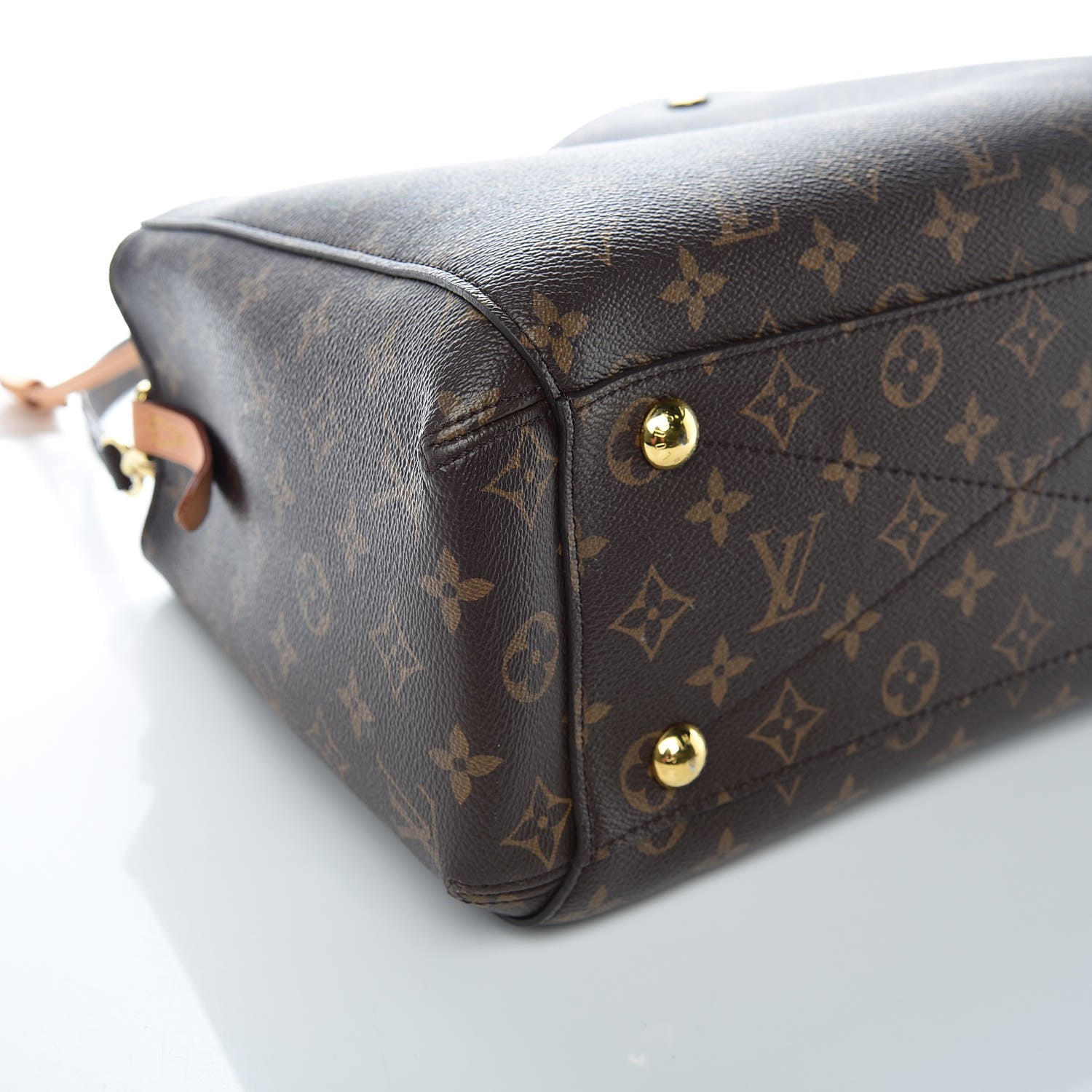 Louis Vuitton Monogram Montaigne MM 11 of 19
