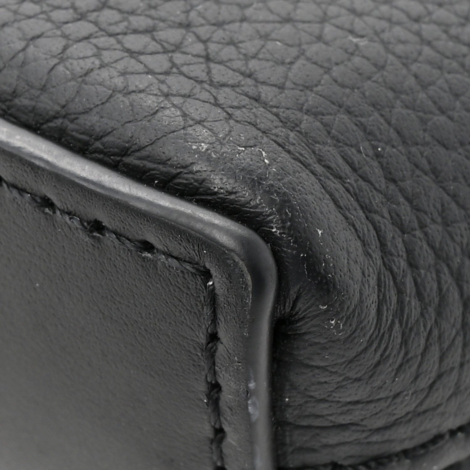 Louis Vuitton Grained Calfskin Aerogram Takeoff Pouch Black 11 of 11
