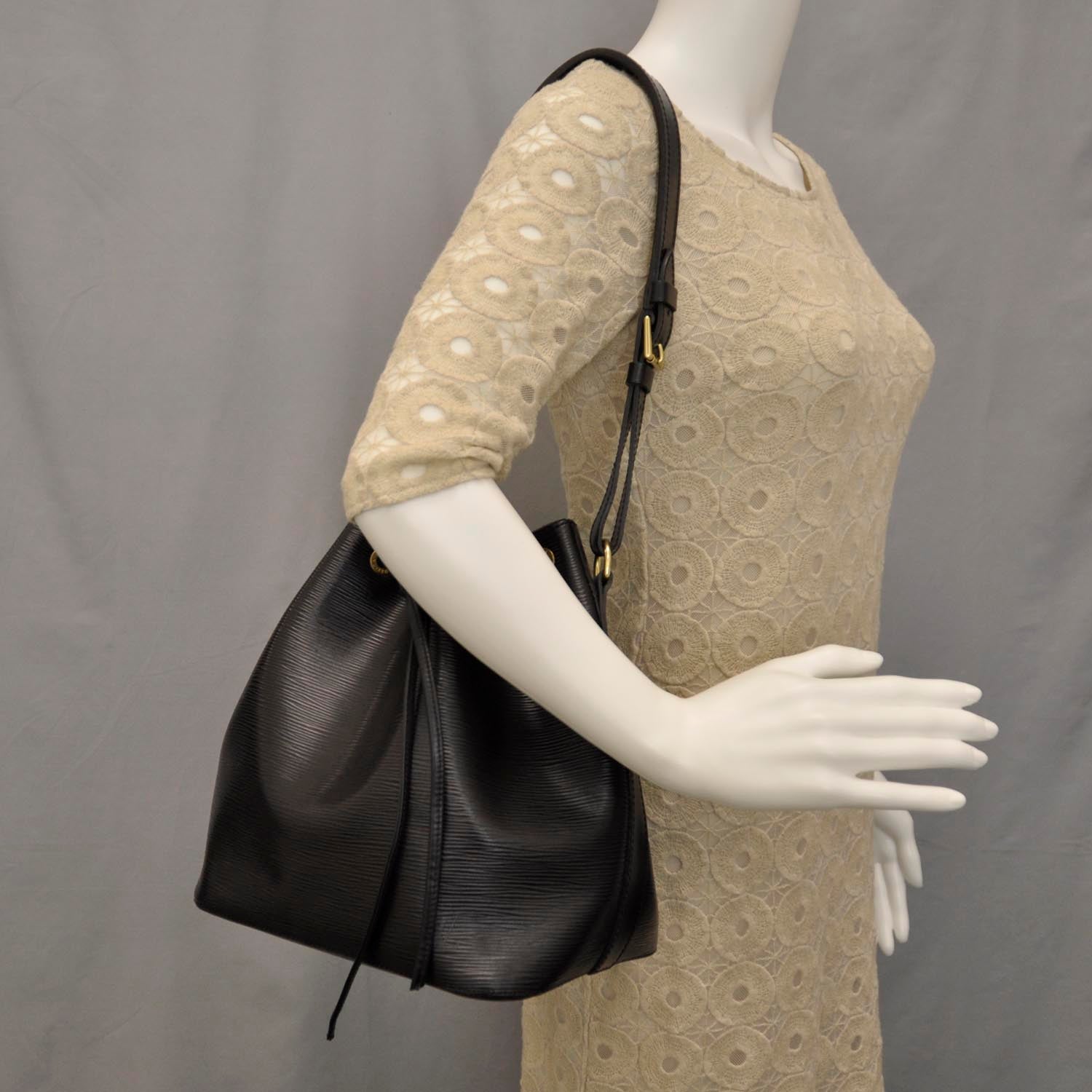 Louis Vuitton Epi Petit Noe Black 2 of 7