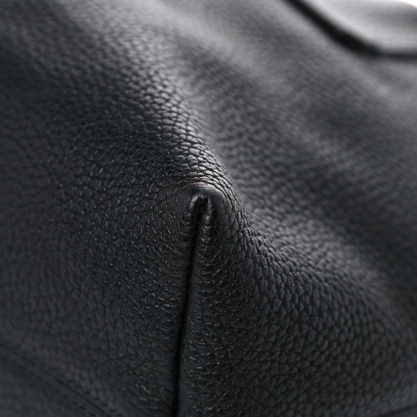 London Grainy Calfskin Medium Baynard Tote Black