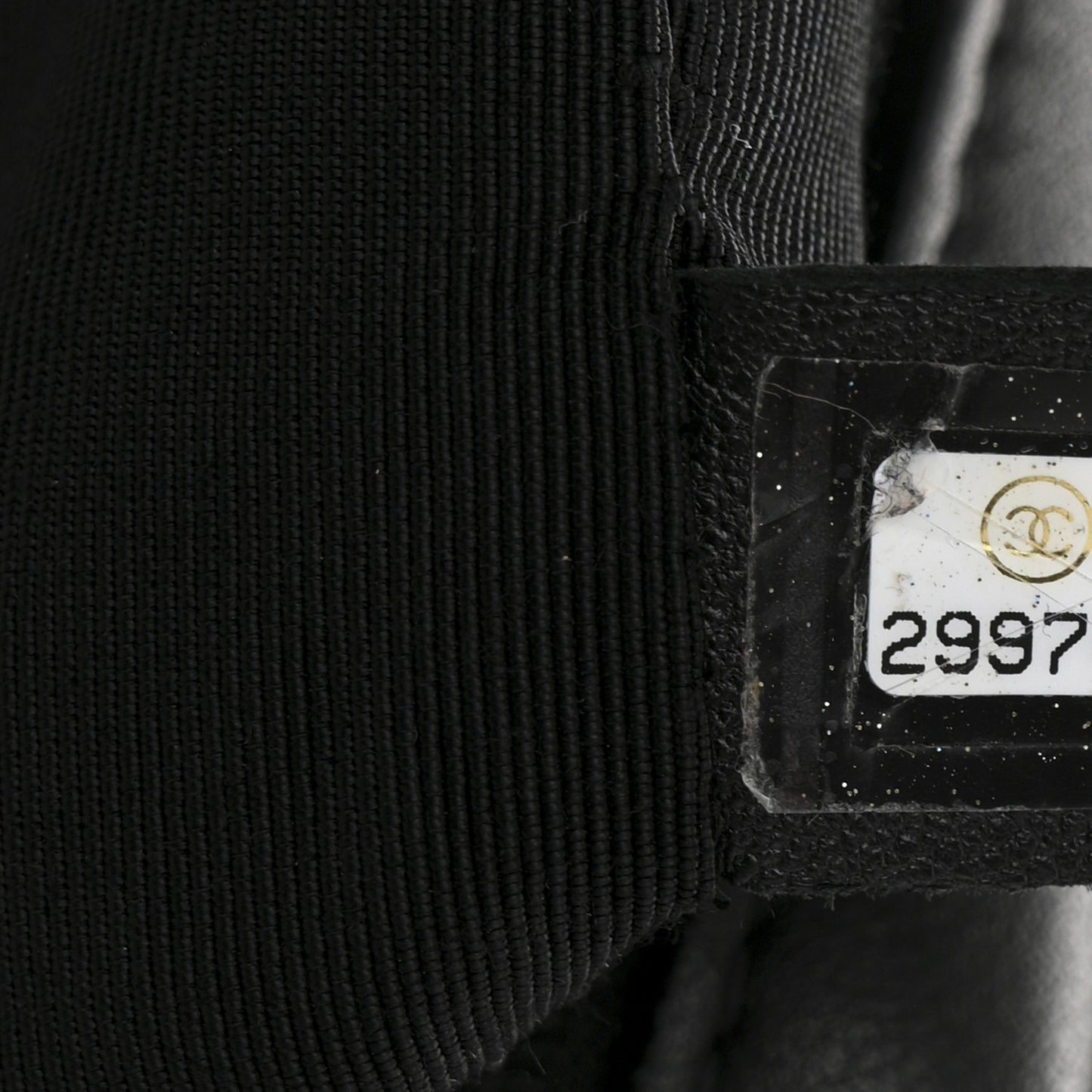 Calfskin Chain 20s Signature Hobo Black