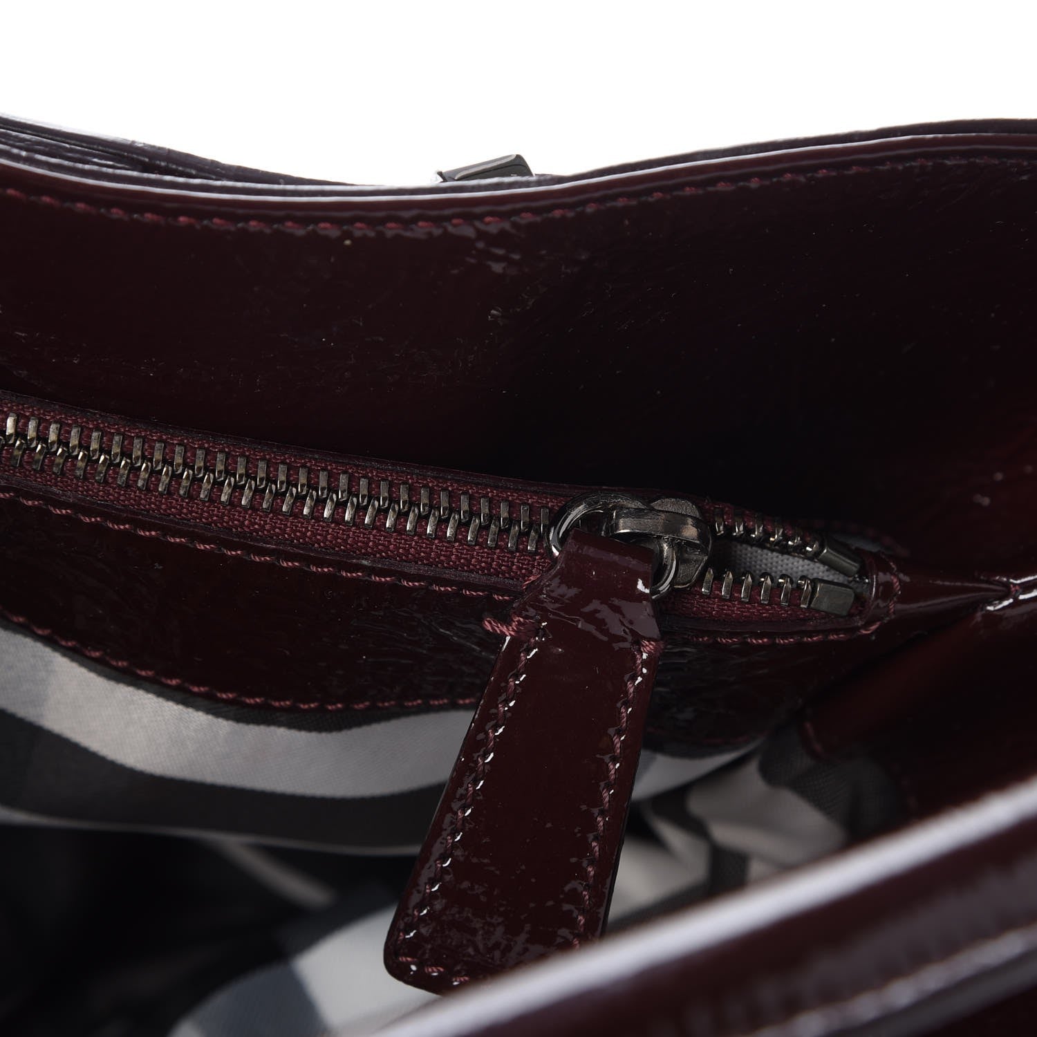 Burberry Patent Small Healy Knot Hobo Plum 7 of 11