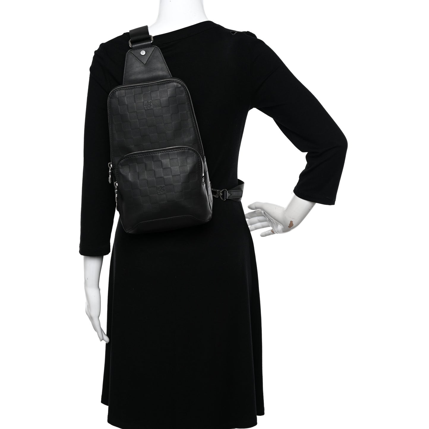 Damier Infini Avenue Sling Bag Onyx