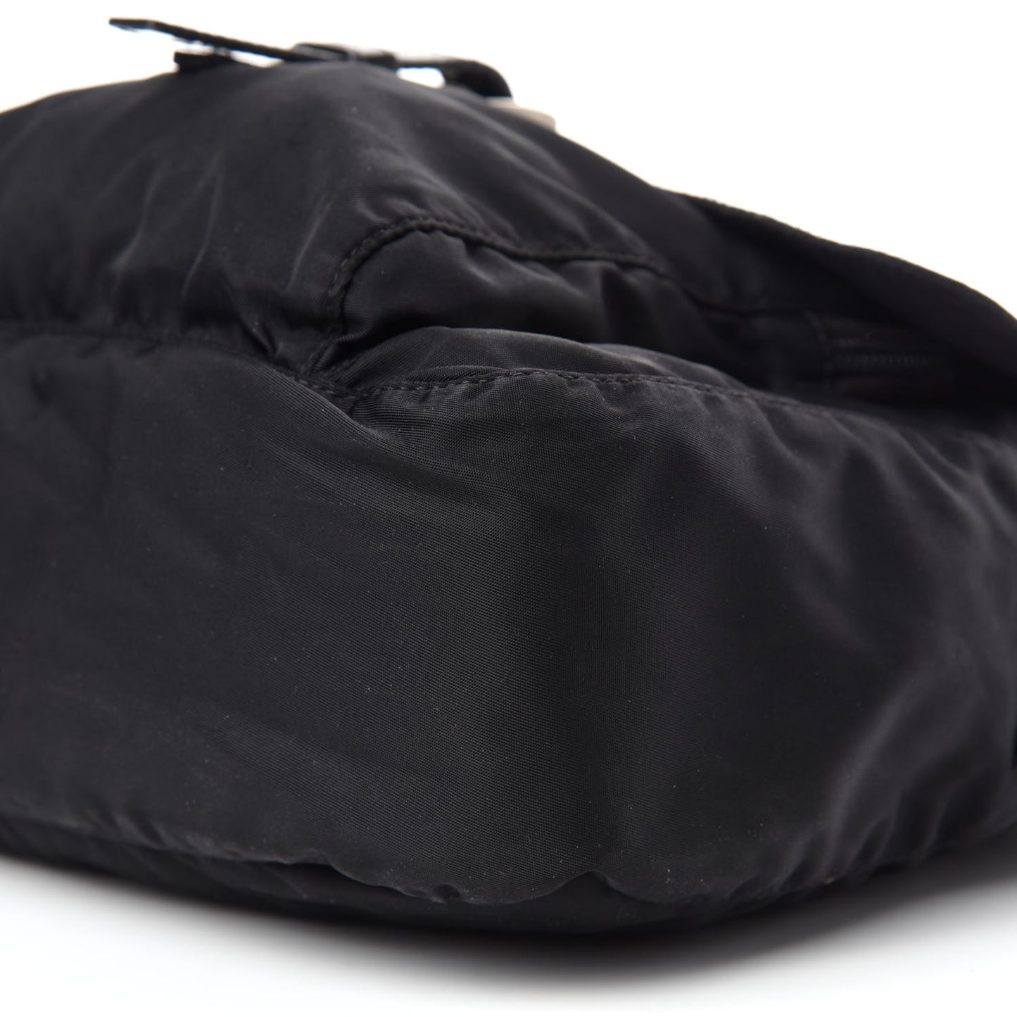 Nylon Vela Messenger Black