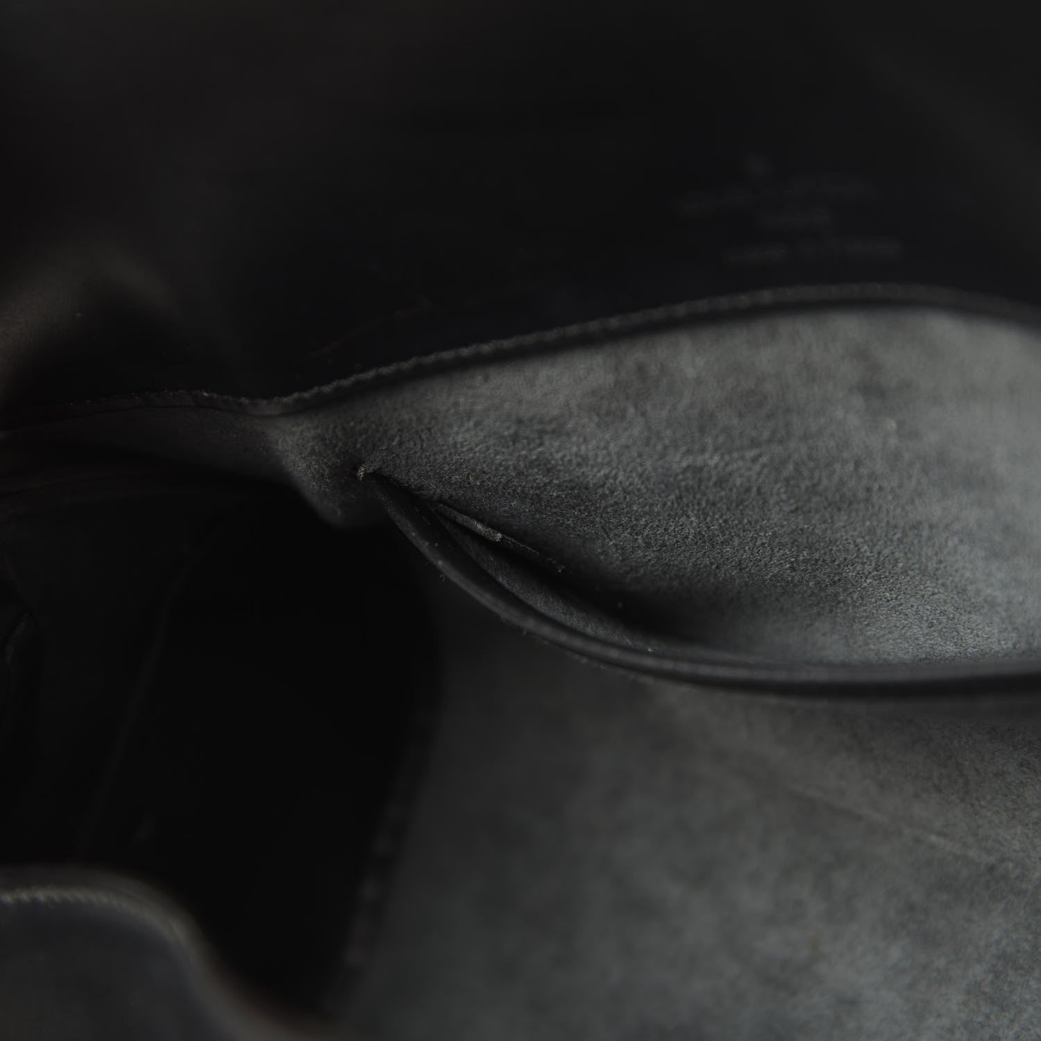 Louis Vuitton Epi Nocturne PM Black 7 of 13
