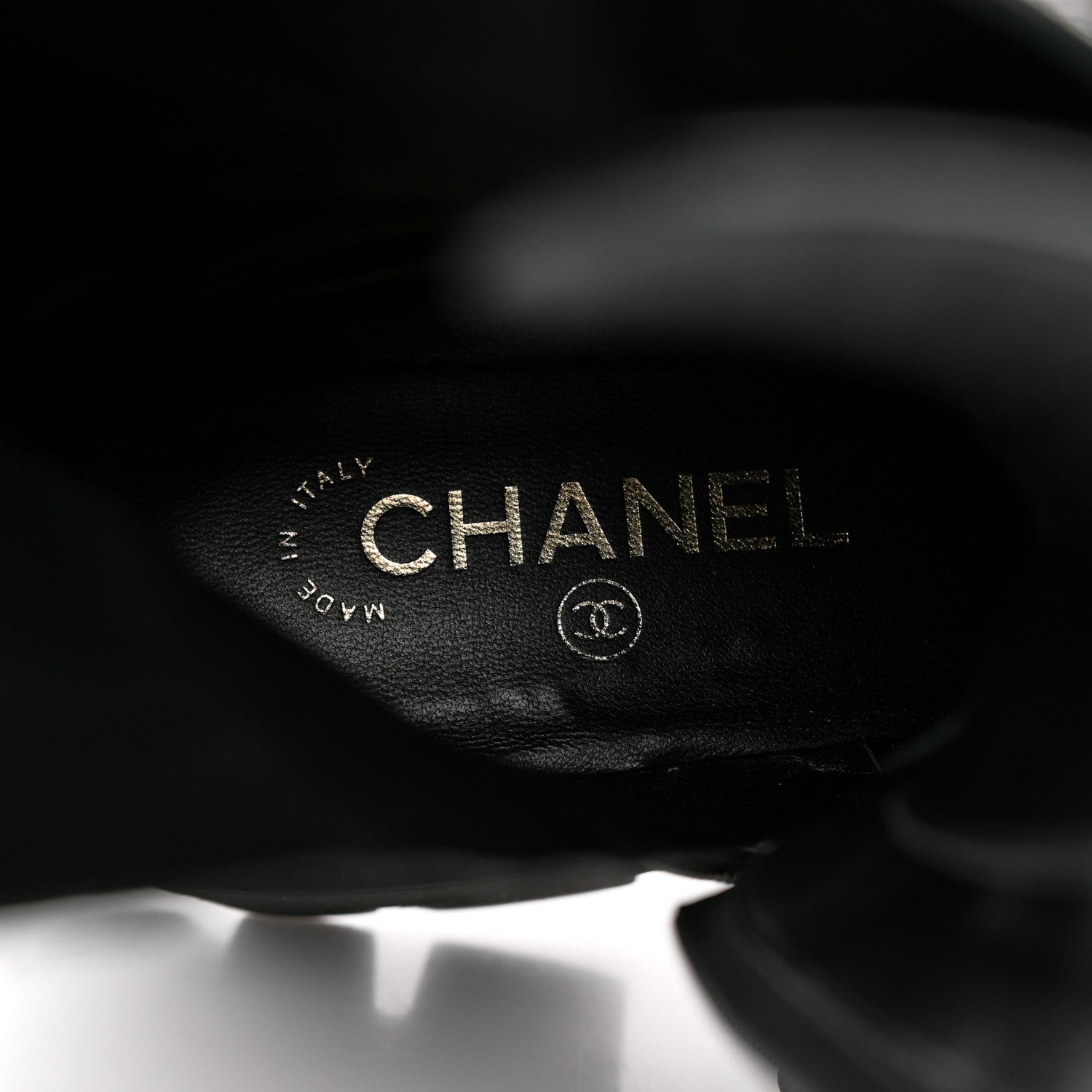 Chanel Crumpled Calfskin Patent Cap Toe Lace Up Combat Boots 38.5 Black 10 of 10