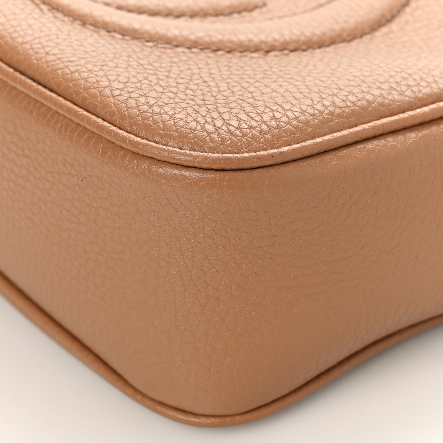 Pebbled Calfskin Small Soho Disco Bag Camelia