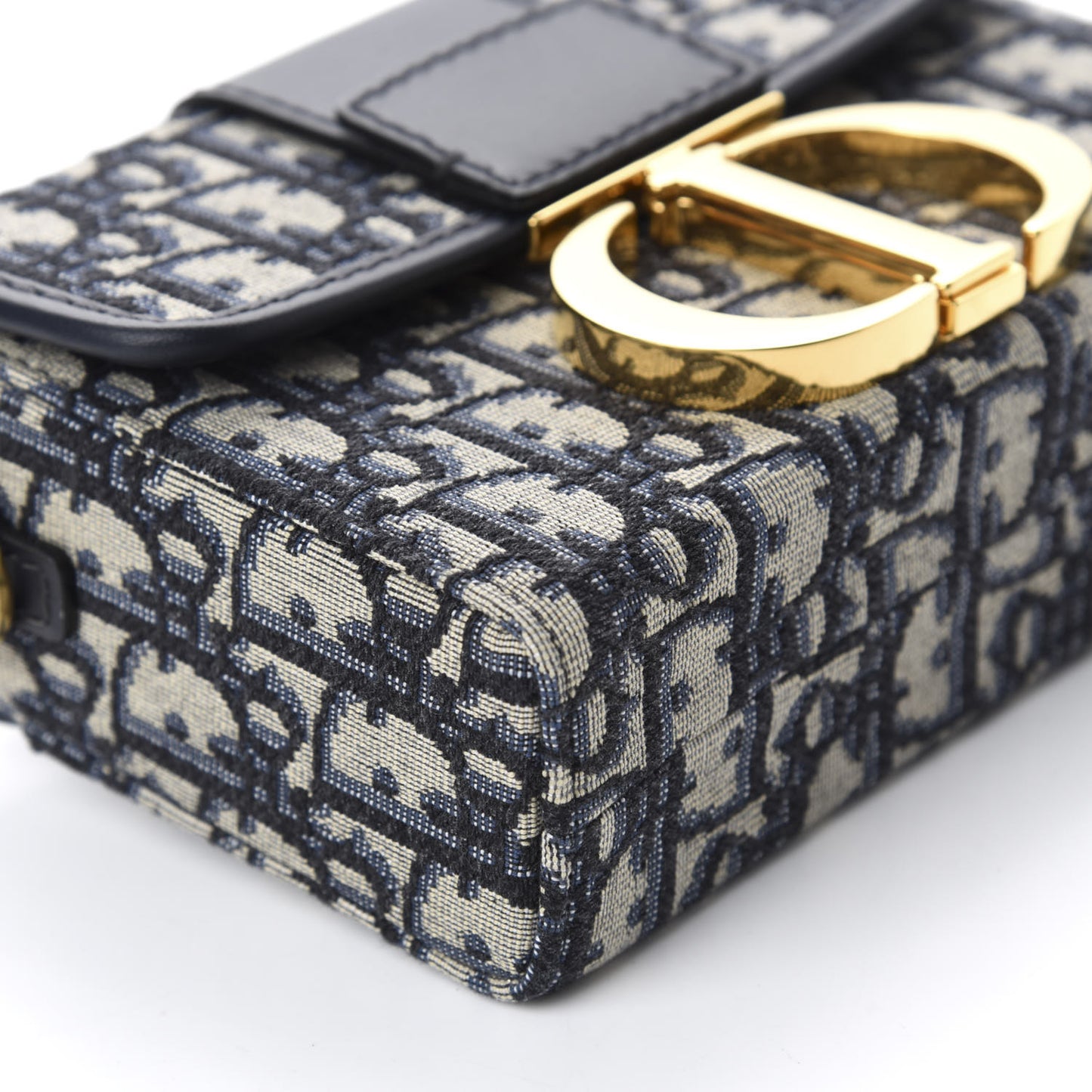 Oblique 30 Montaigne Box Bag Blue