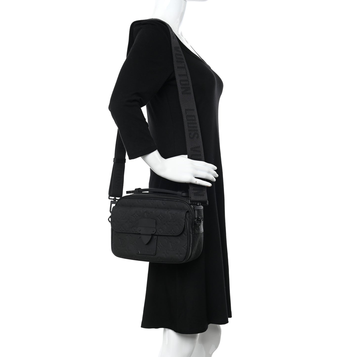 Taurillon Monogram S Lock Messenger Black