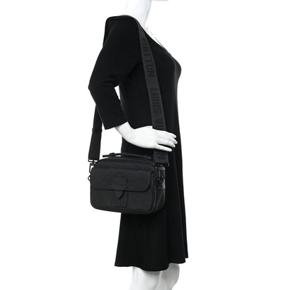 Louis Vuitton Taurillon Monogram S Lock Messenger Black 3 of 10