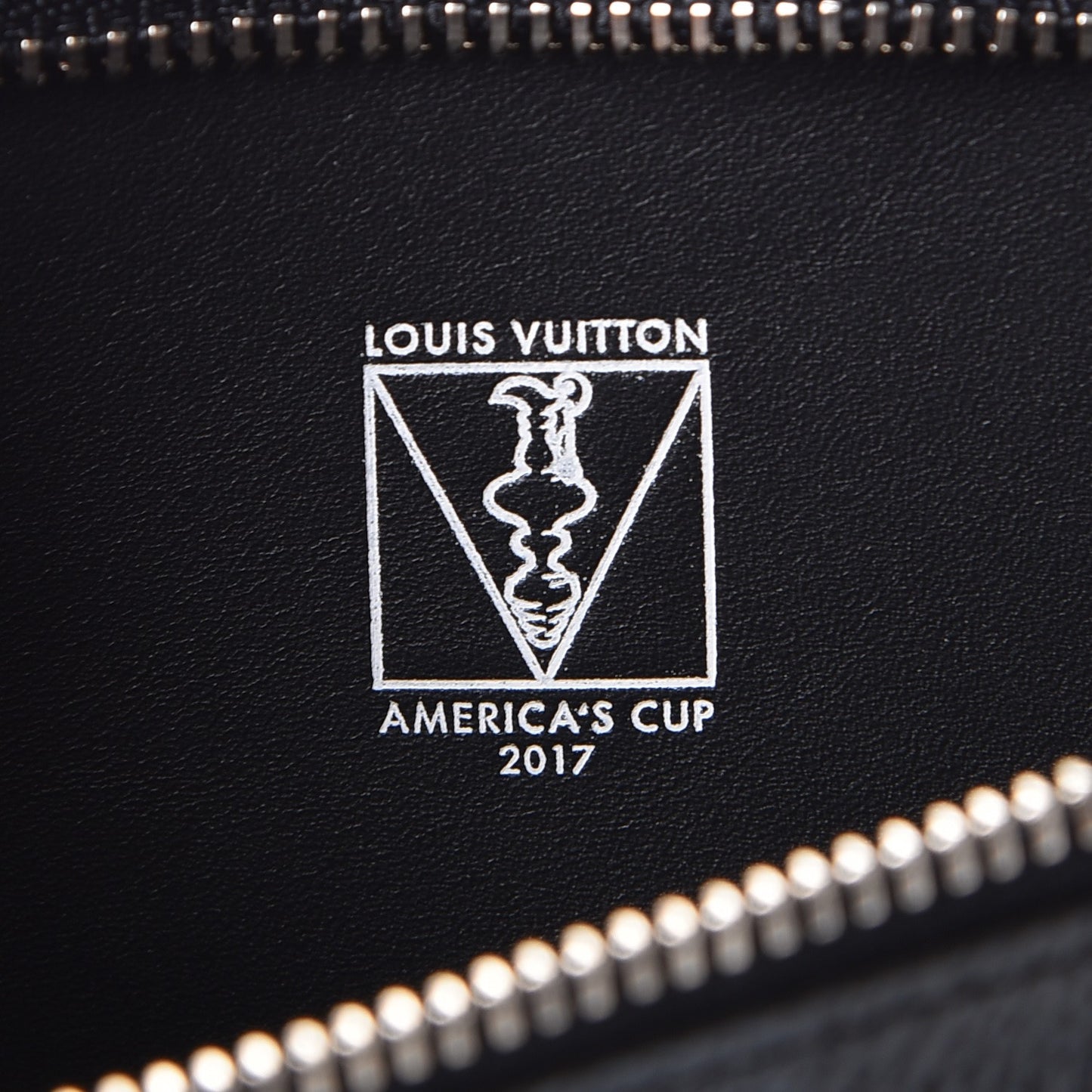 Damier Cobalt America's Cup Regatta Ribbon iPhone Pochette