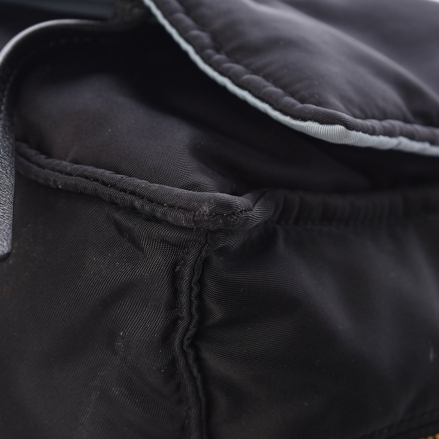 Tessuto Nylon Etiquette Flap Black