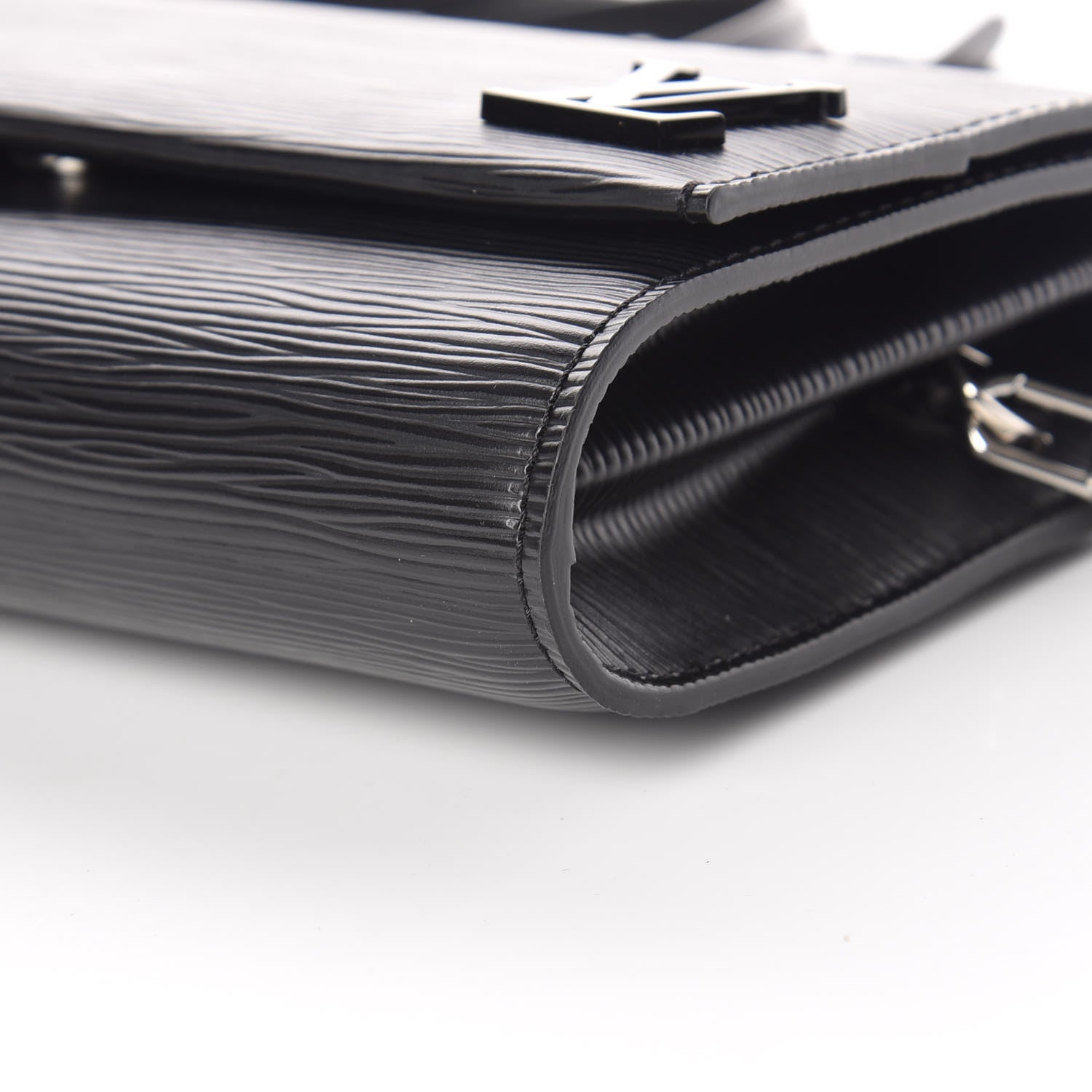 Louis Vuitton Epi Clery Black 9 of 9