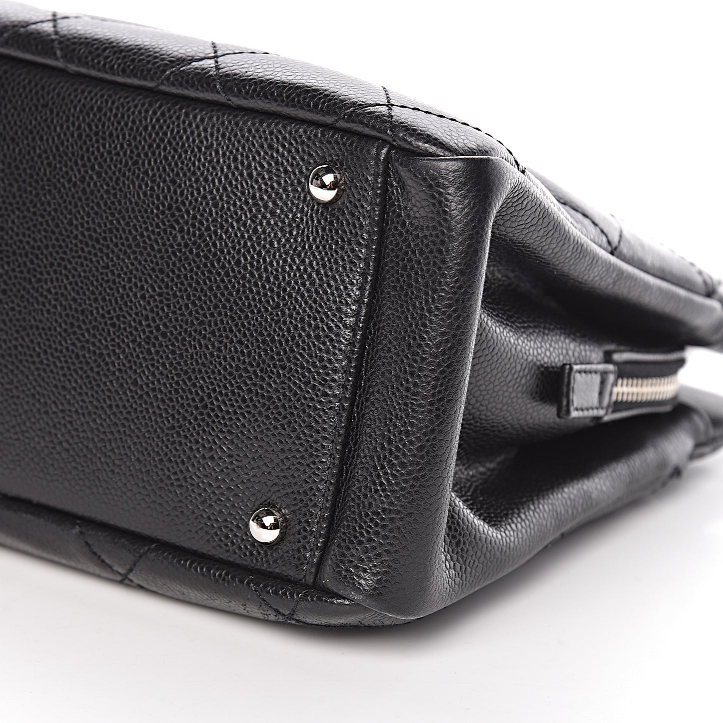 Caviar Quilted CC Timeless Soft Tote Black