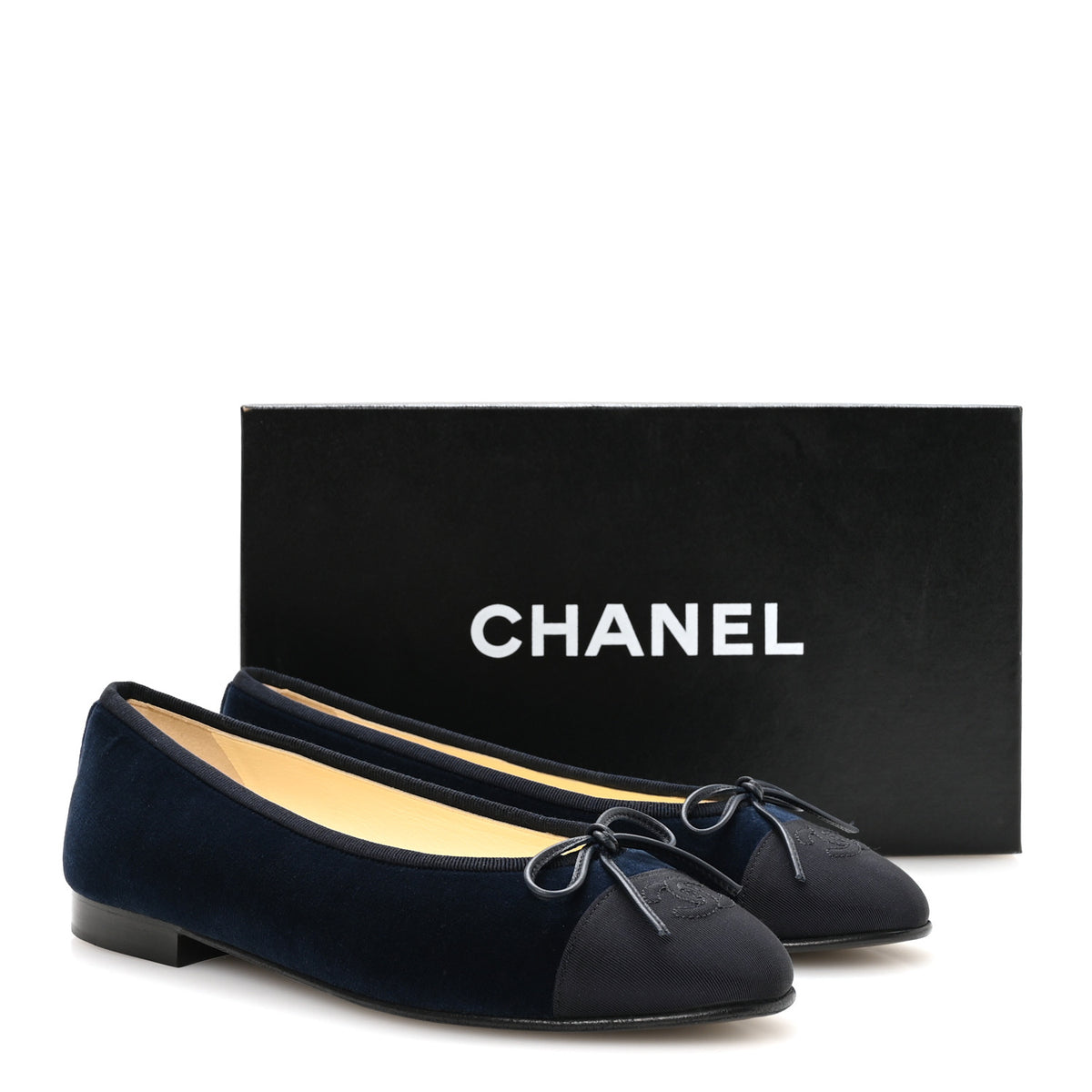Chanel Velvet Grosgrain Cap Toe CC Ballerina Flats 37.5 Navy Black 10 of 10