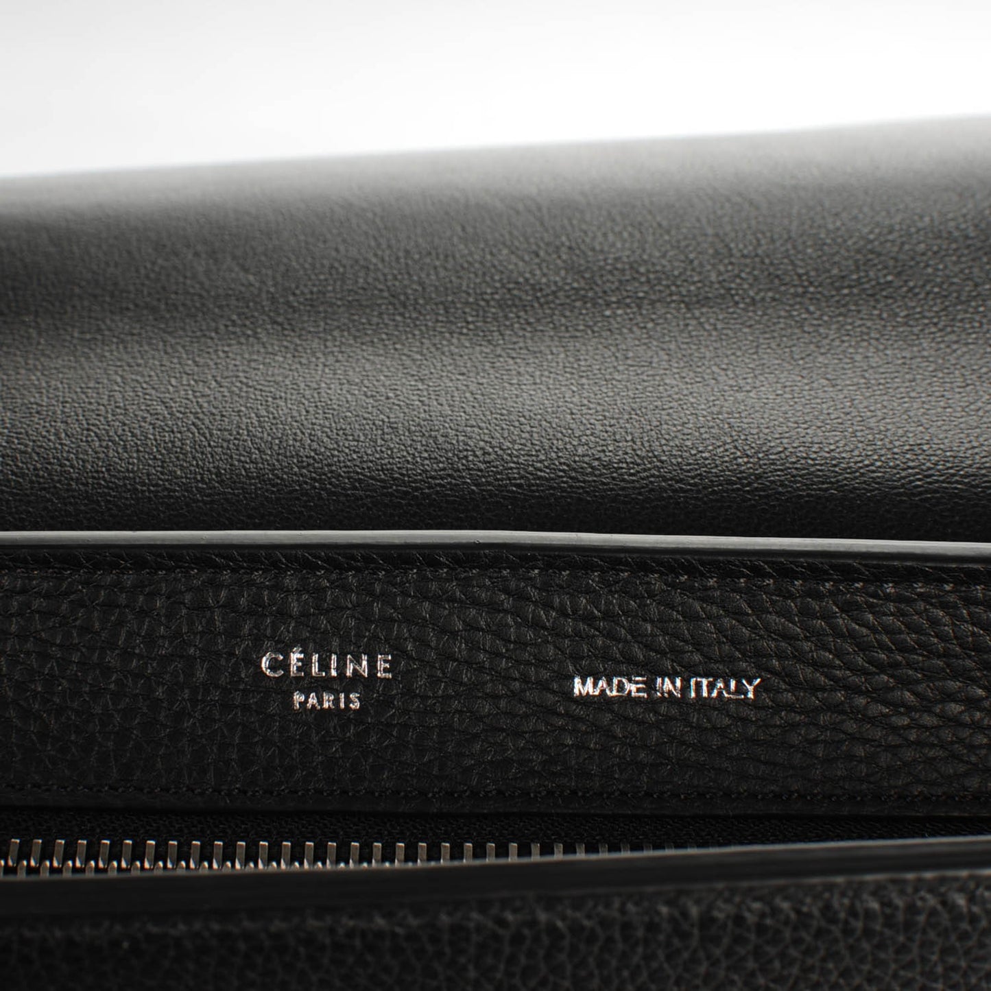 Drummed Calfskin Suede Medium Trapeze Black