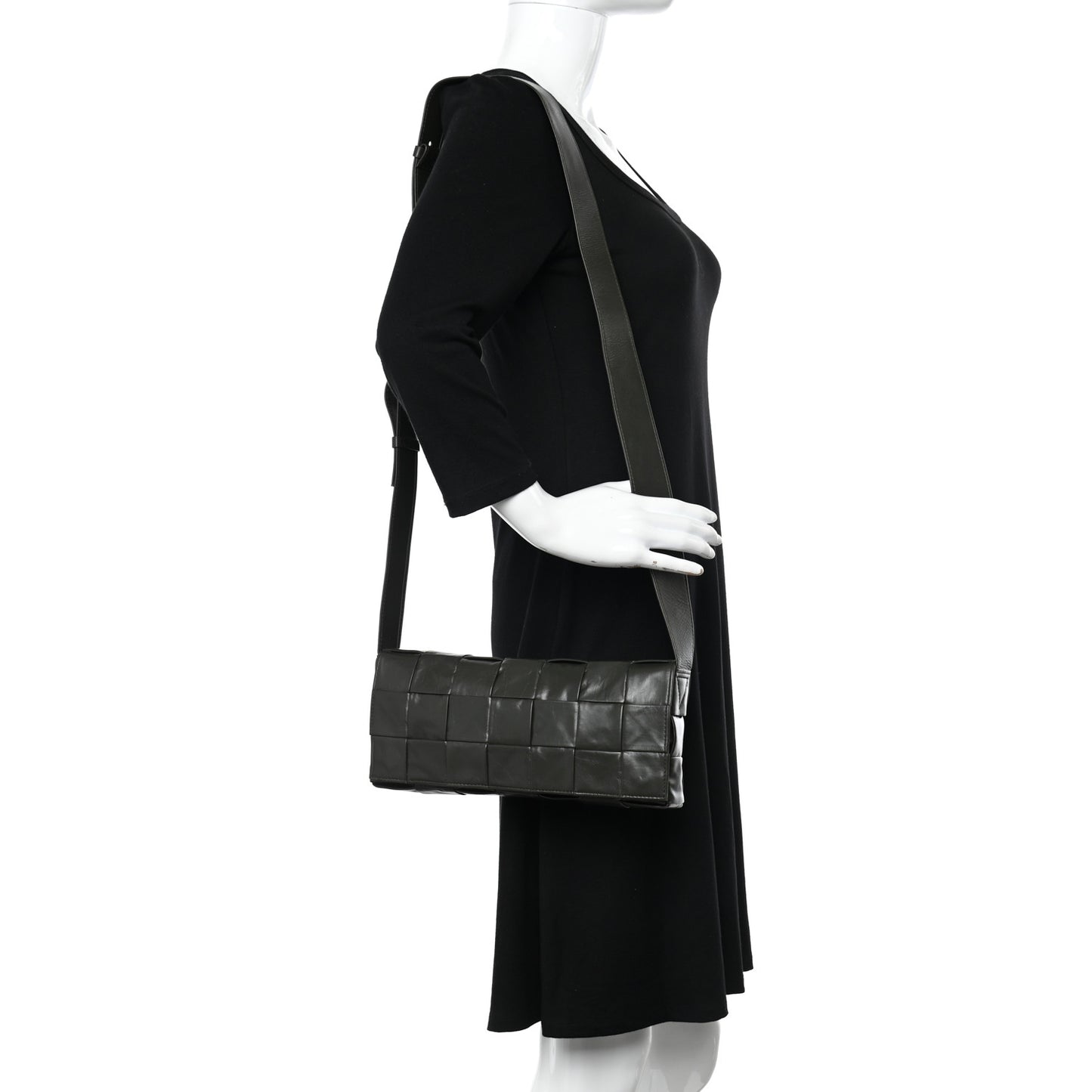 Paper Calfskin Intrecciato Stretch Cassette Camping