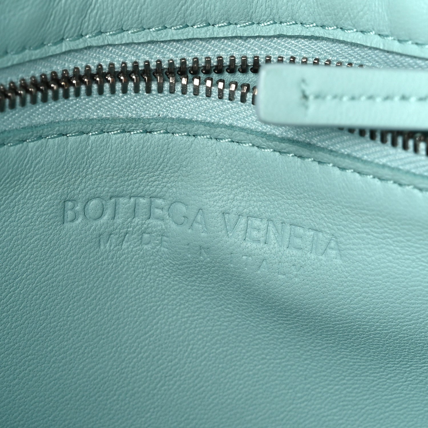 Bottega Veneta Lambskin Maxi Intrecciato Cassette Crossbody Bag Ice 6 of 8