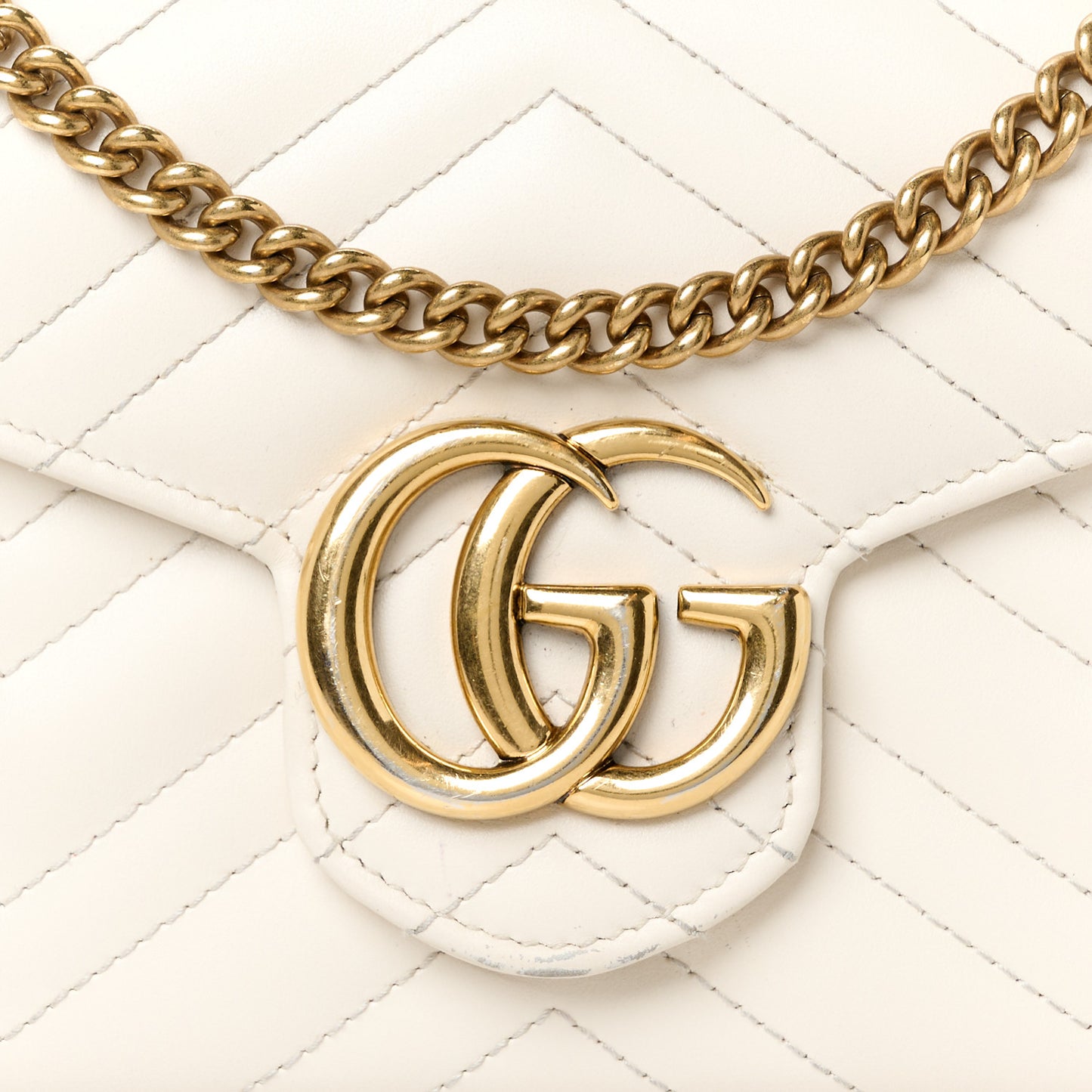 Calfskin Matelasse GG Marmont Chain Wallet Mystic White