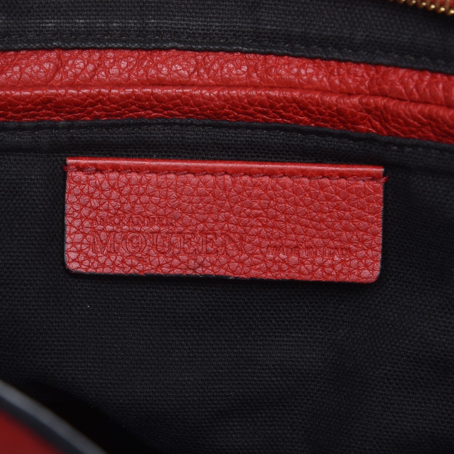 Pebbled Calfskin Small Skull Padlock Zip Around Tote Red