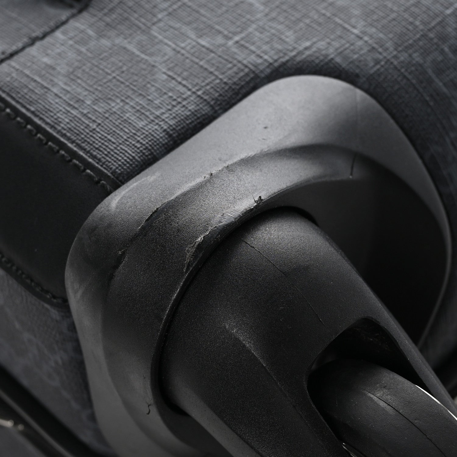Gucci GG Supreme Monogram Gran Turismo Suitcase Black Grey 9 of 10