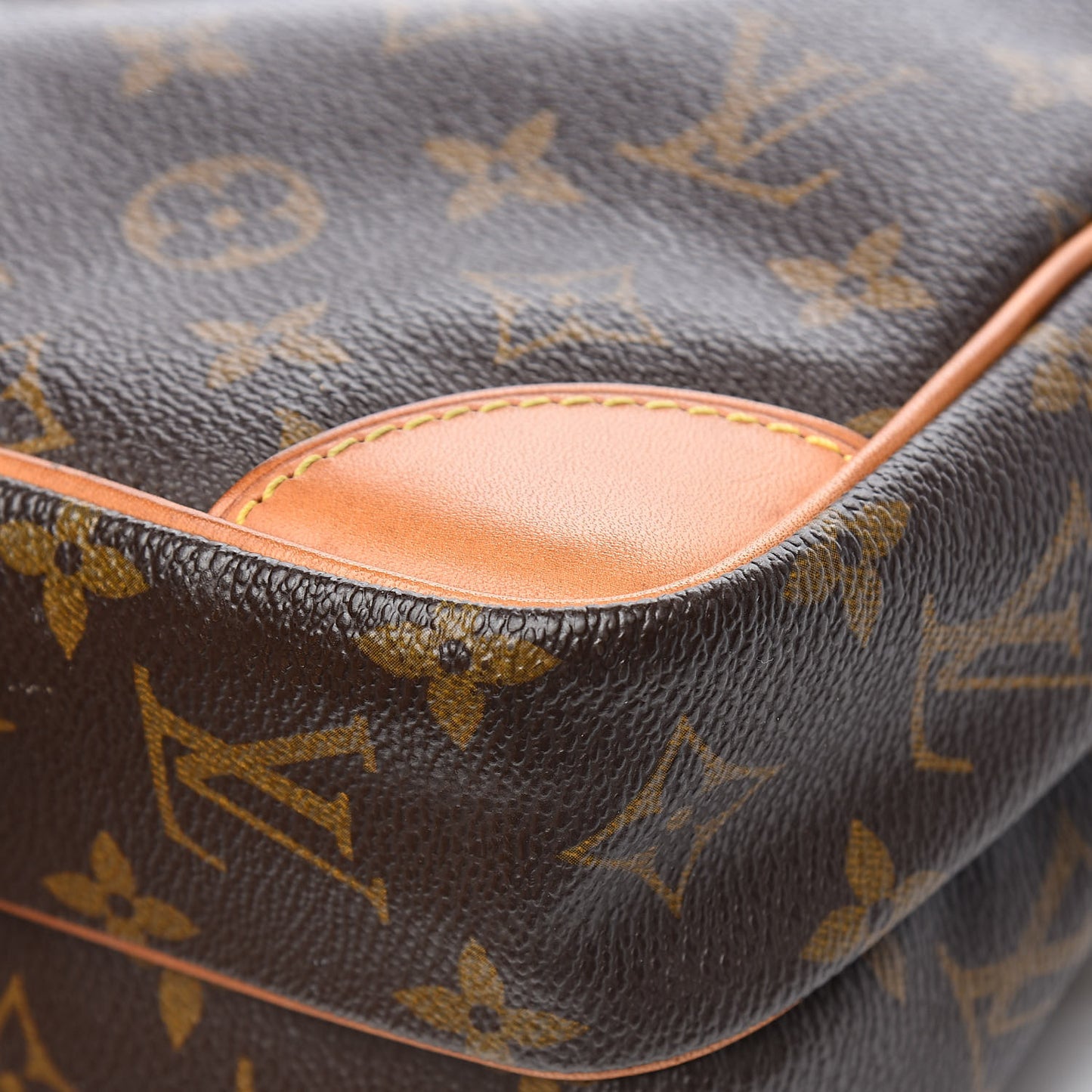 Monogram Amazone