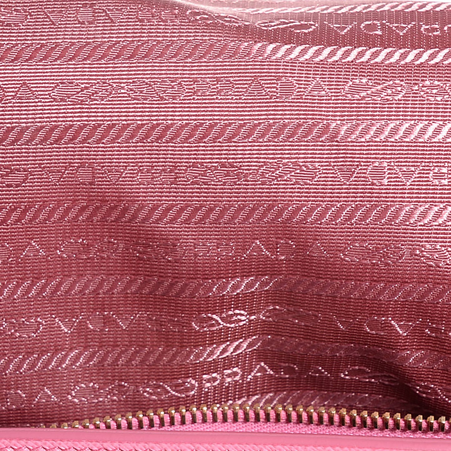 Saffiano Lux Medium Tote Begonia