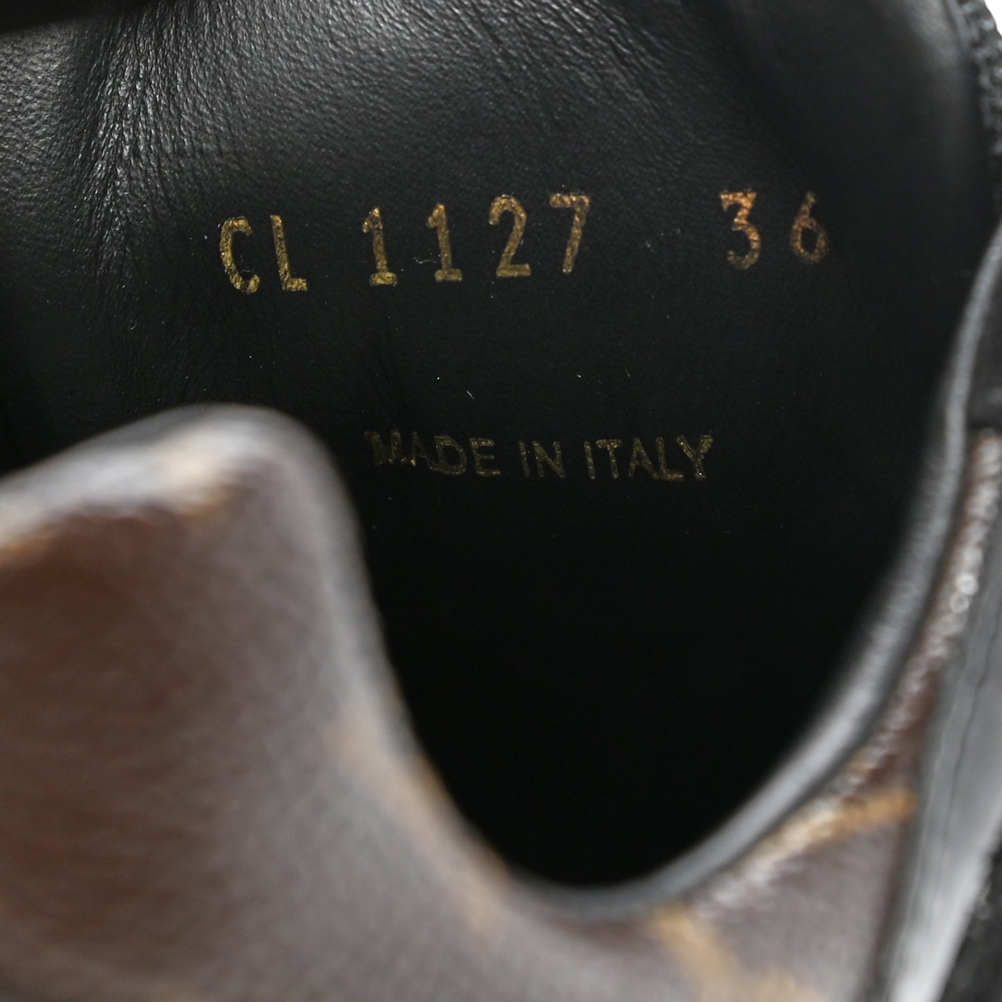 Suede Monogram Run Away Sneakers 36 Black