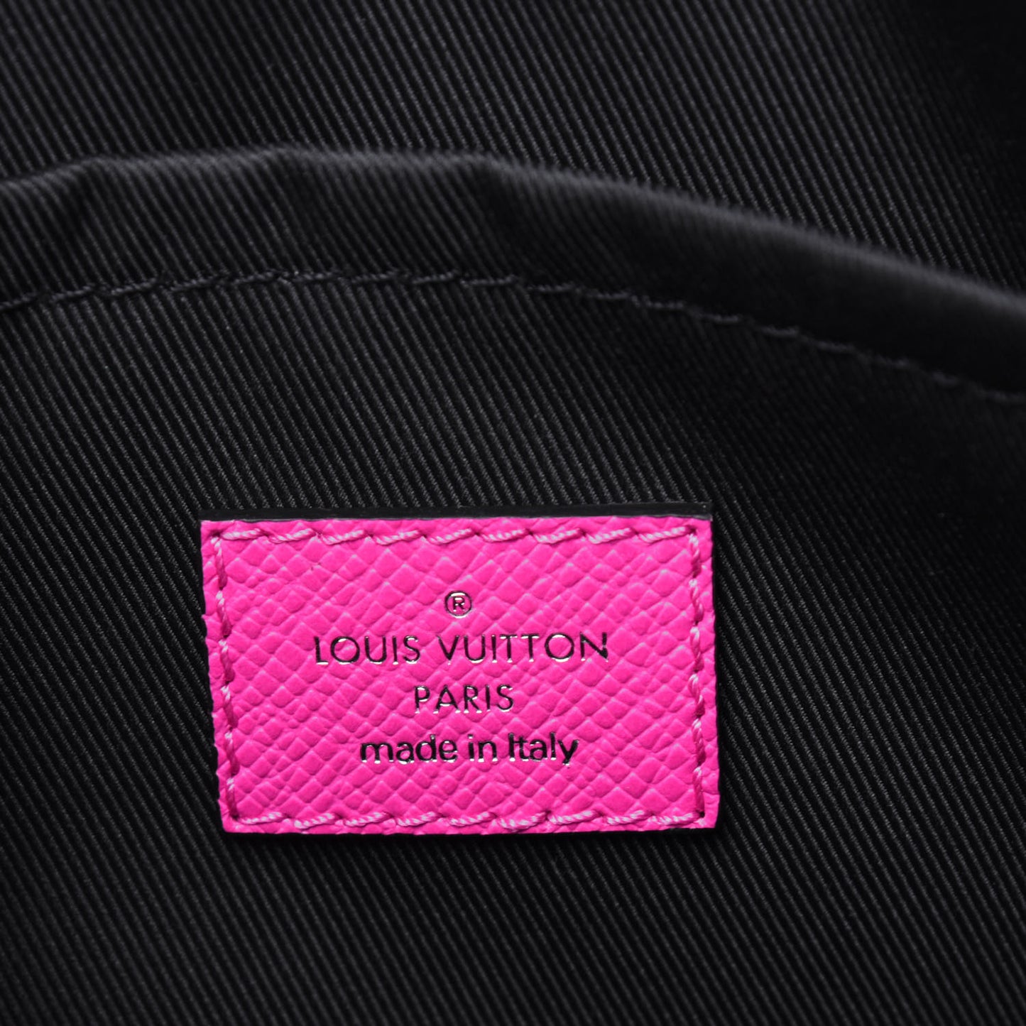 Taigarama Outdoor Messenger Fuchsia