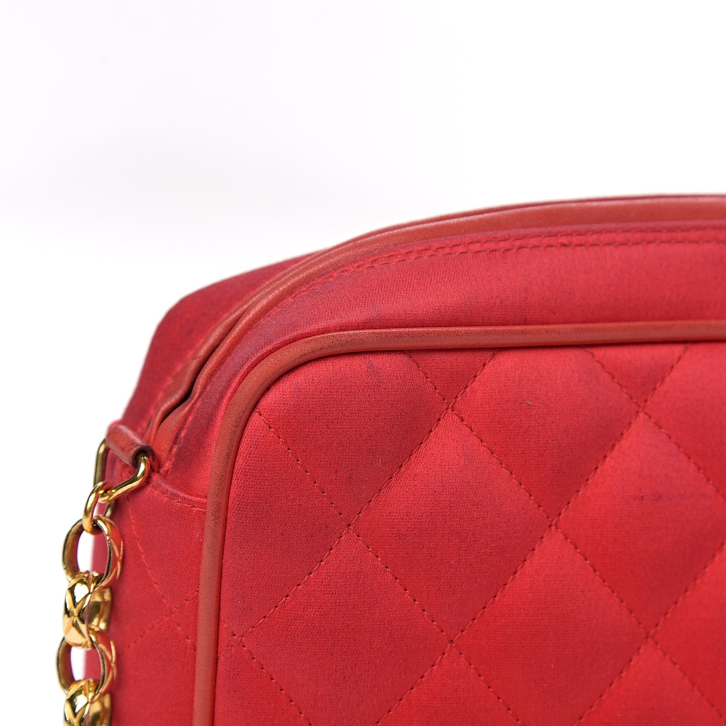 Satin Quilted CC Tassel Camera Case Red