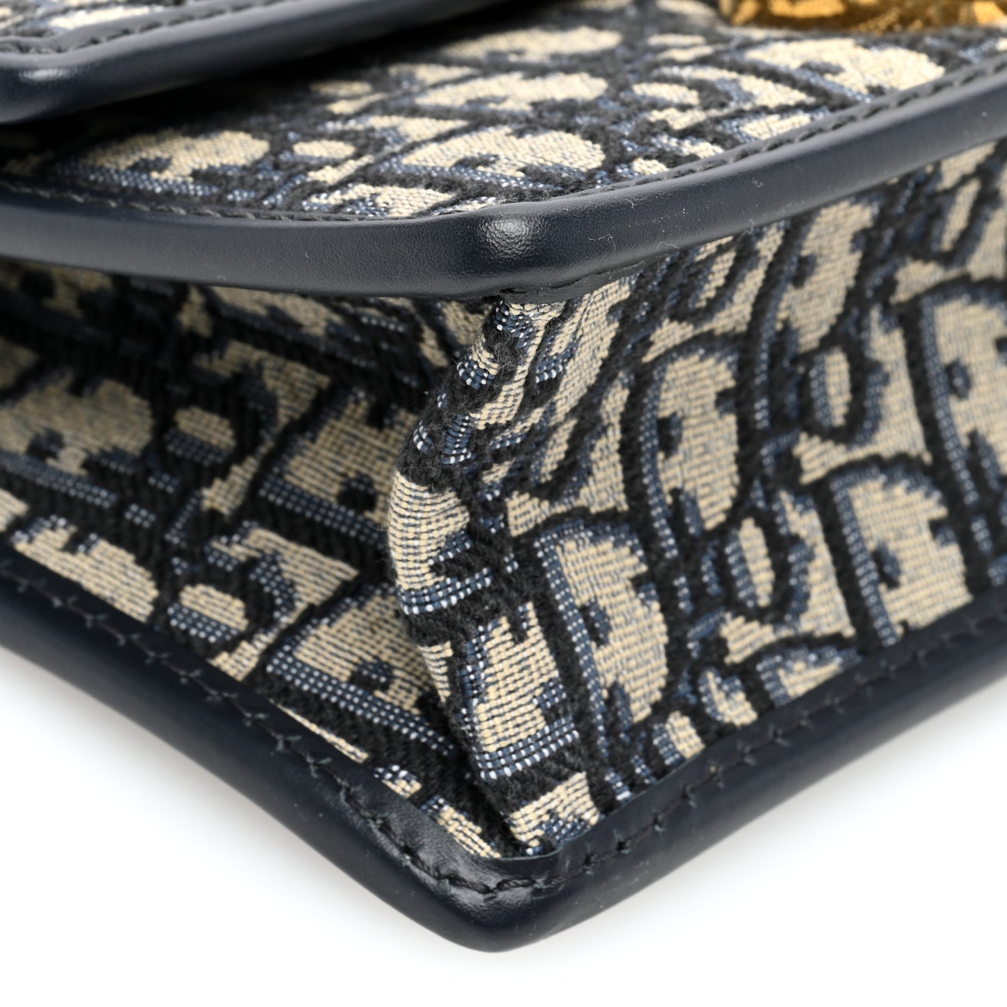 Oblique 30 Montaigne East West Chain Flap Bag Blue