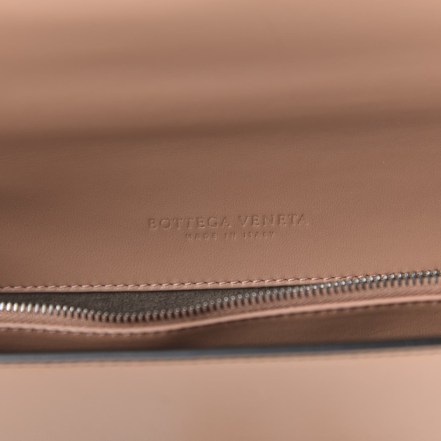 Bottega Veneta Nappa Ayers Intrecciato Club Stitch Knot Clutch Corallo Cream Mink 8 of 9