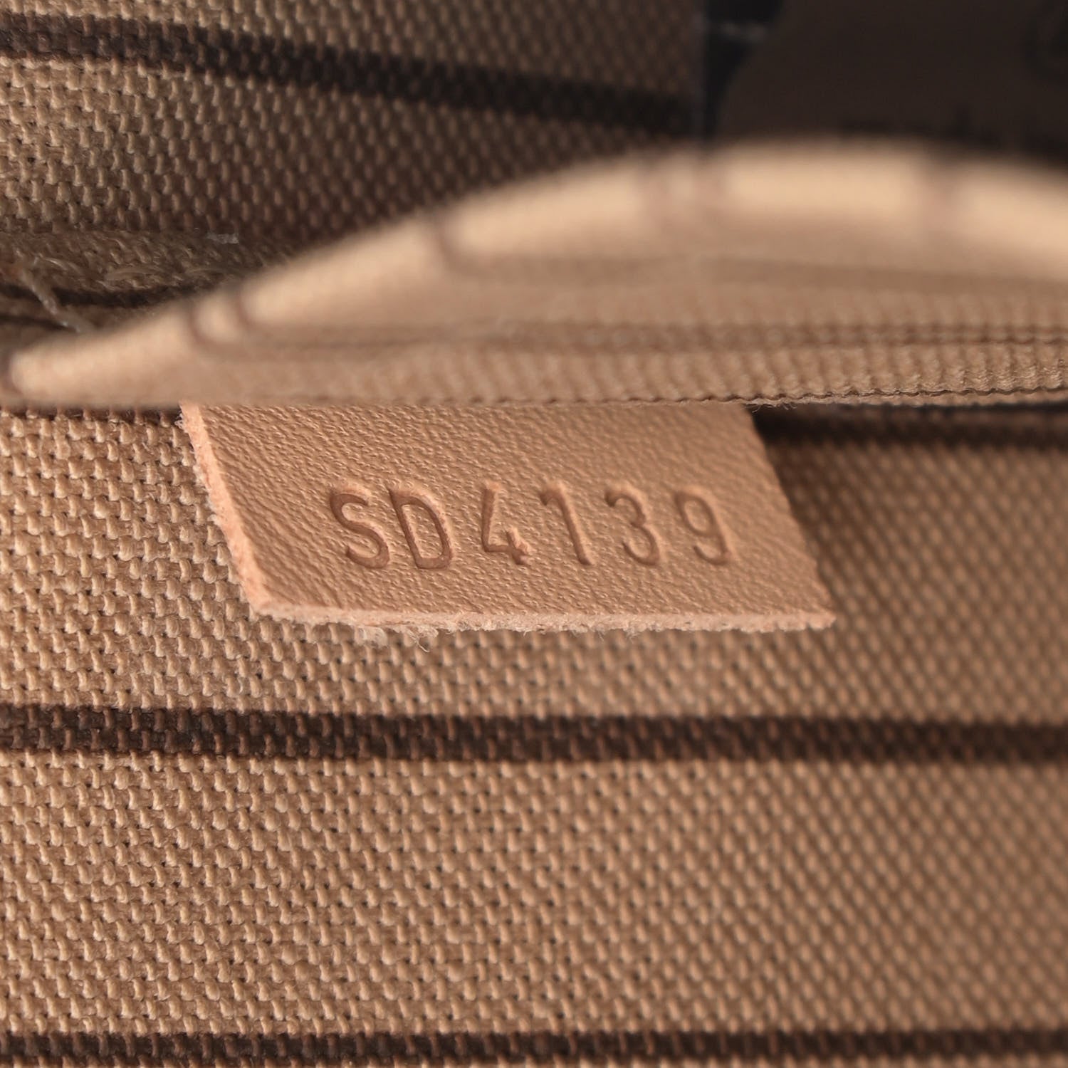 Louis Vuitton Monogram Neverfull MM GM Pochette 8 of 14