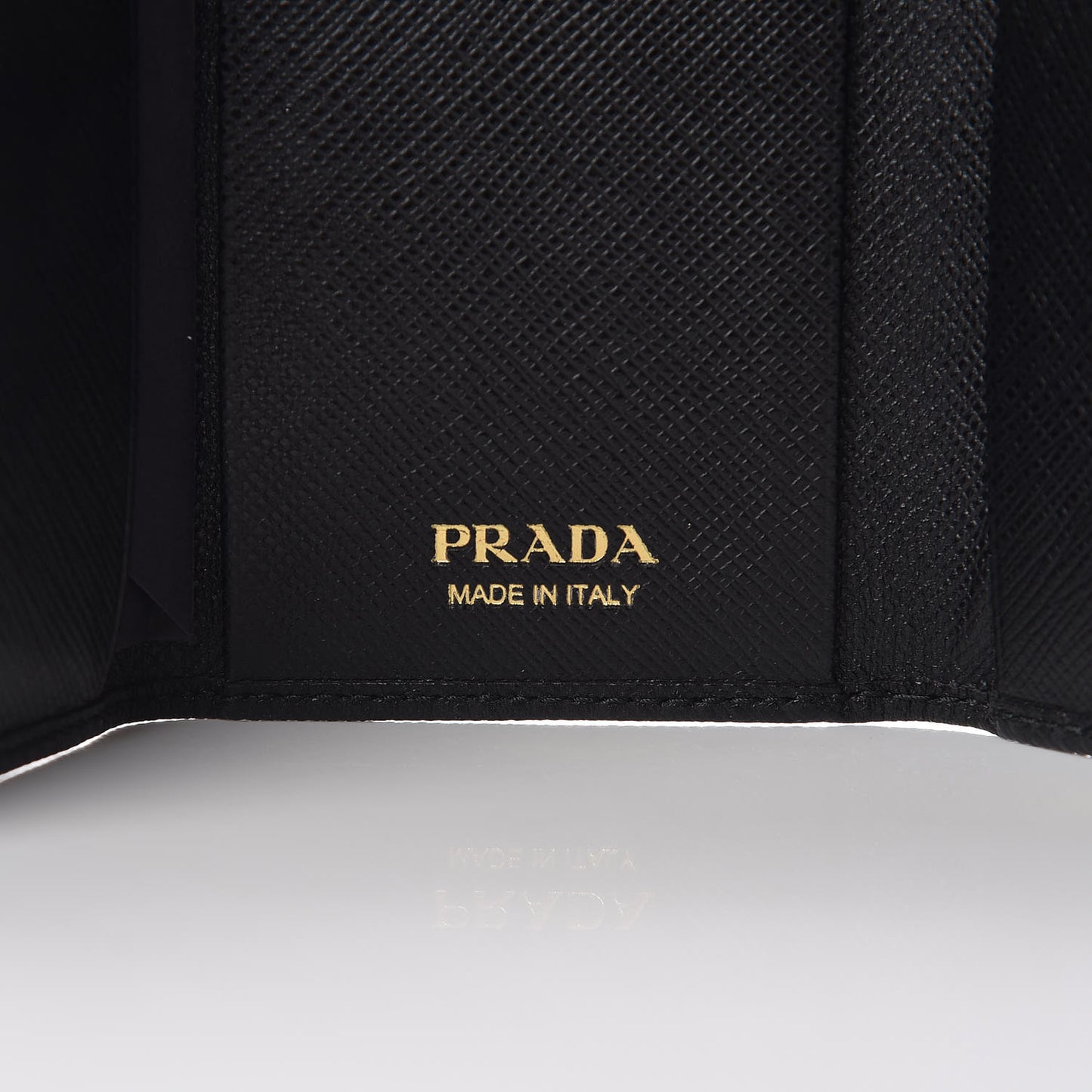 Saffiano Metal 6 Key Holder Black