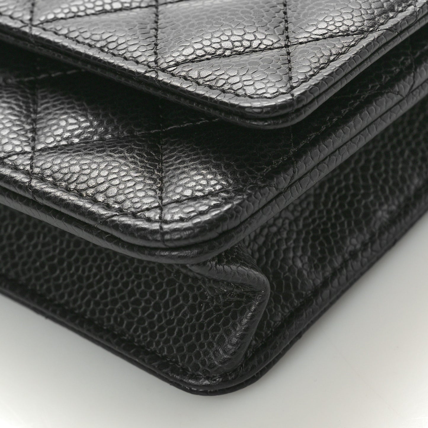 Caviar Quilted CC Turnlock Wallet On Chain WOC Black