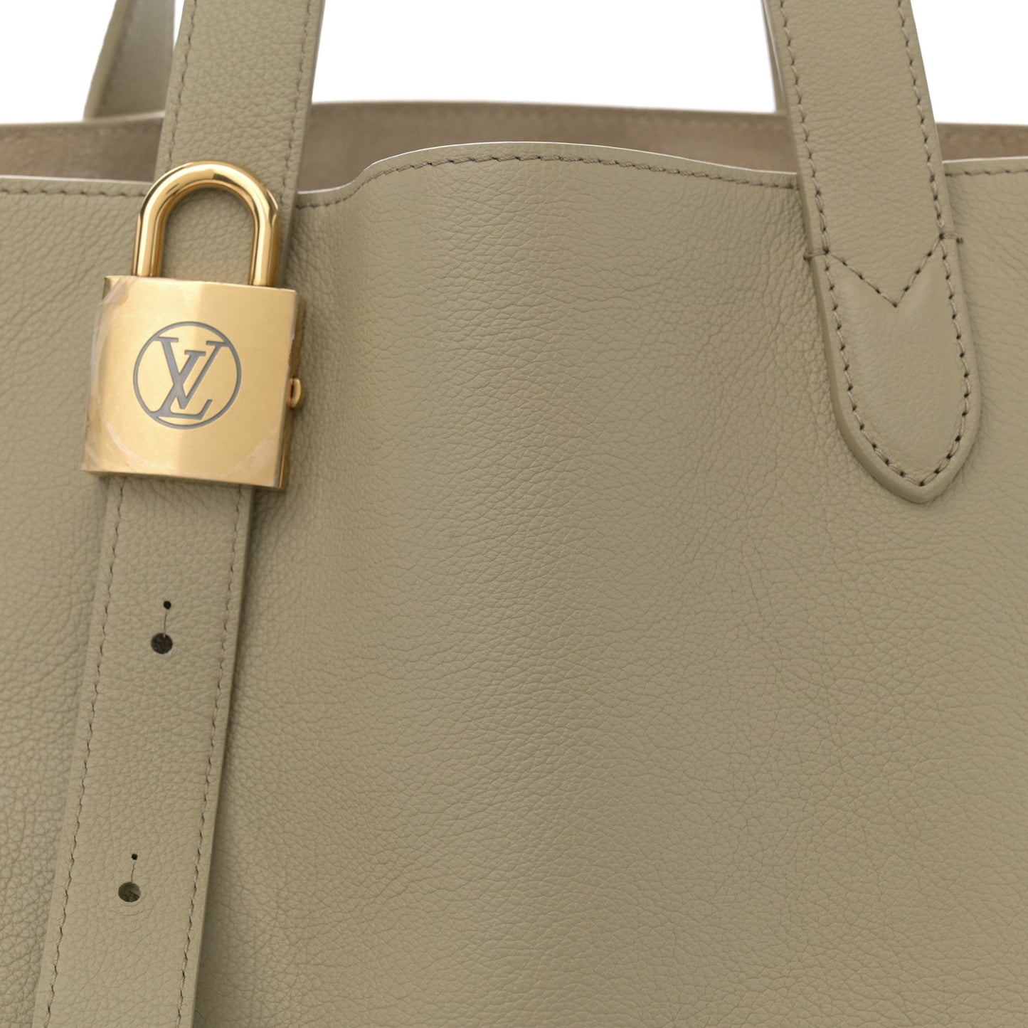Grained Calfskin Low Key Cabas MM Clay