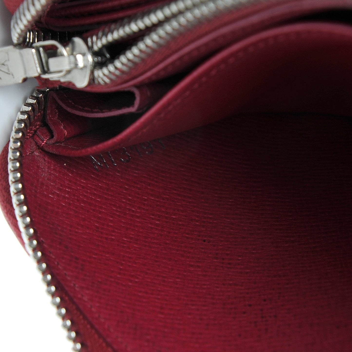 Epi Zippy Wallet Fuchsia
