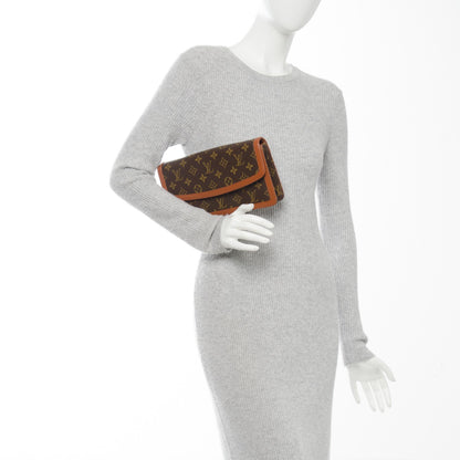 Louis Vuitton Monogram Pochette Dame 26 2 of 6