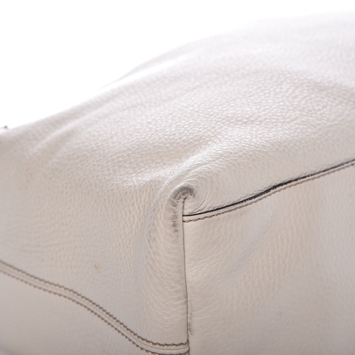 Pebbled Calfskin Medium Soho Chain Shoulder Bag Off White