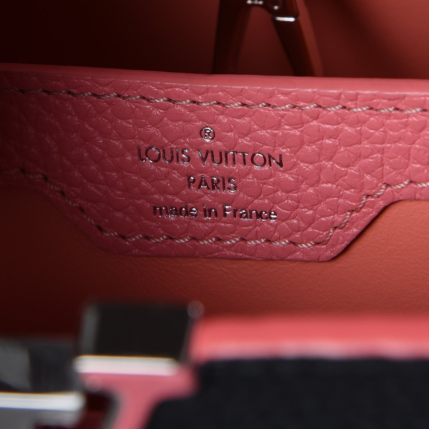 Taurillon Capucines PM Black Corail Gris