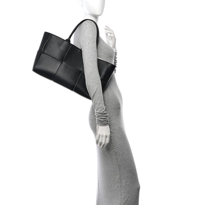 Bottega Veneta Nappa Maxi Intrecciato Arco Tote Black White 2 of 12