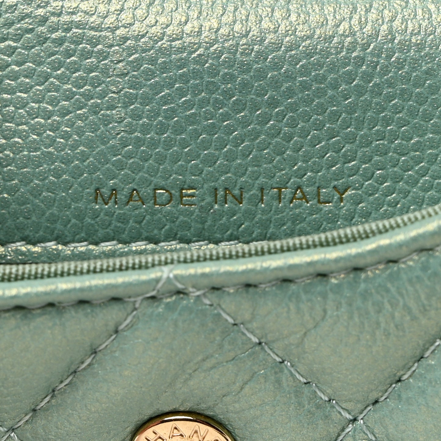 Iridescent Caviar Quilted Pearl On Top Coin Purse With Chain Light Green