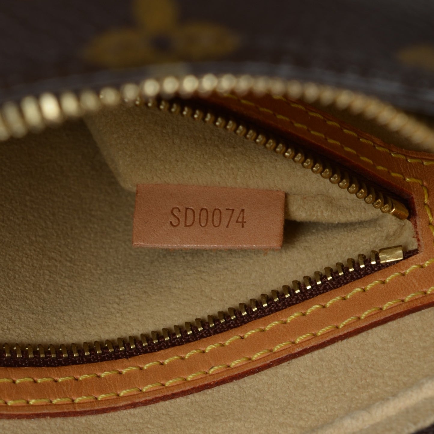 Monogram Looping MM