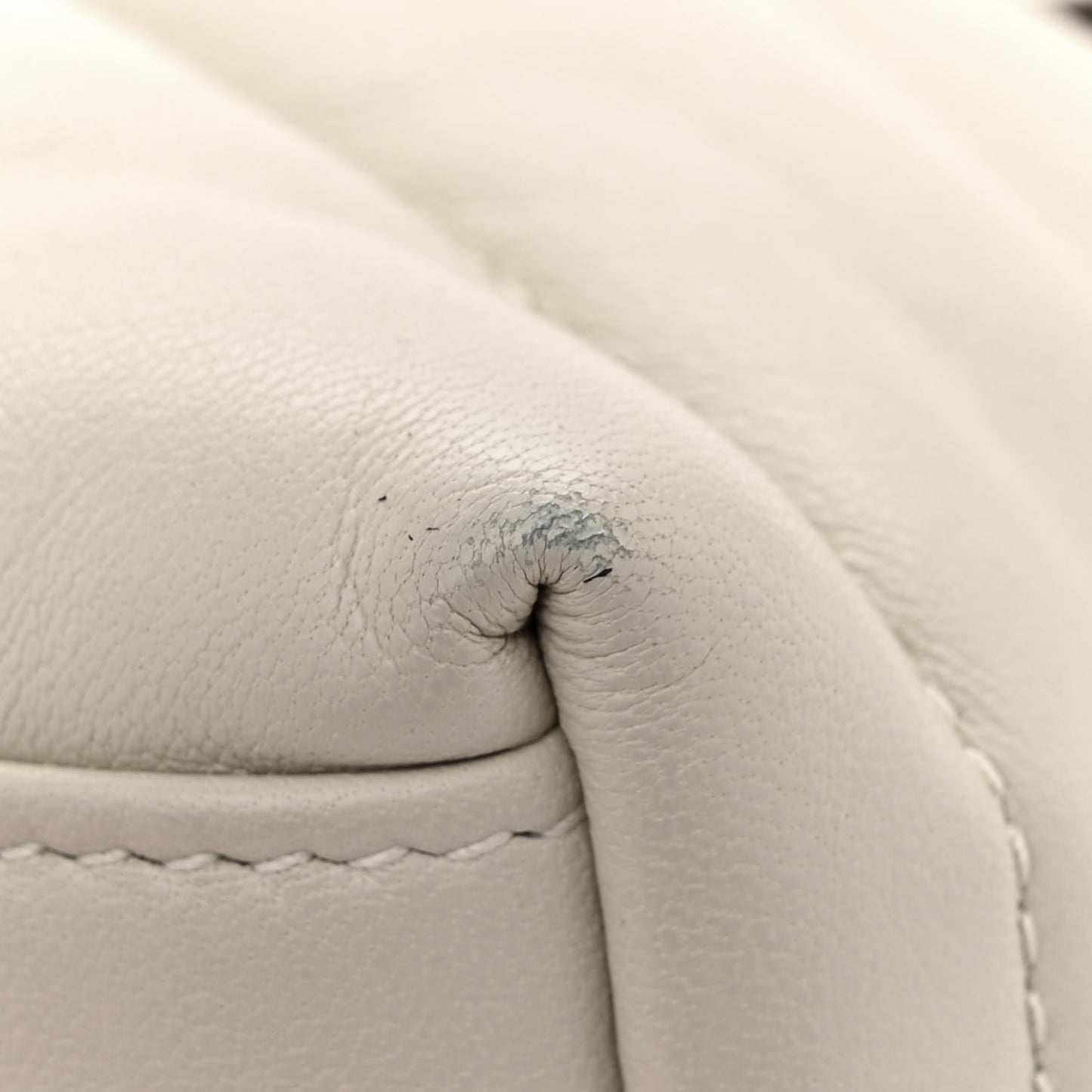 Lambskin Quilted Small Loulou Puffer Monogram Chain Satchel Blanc Vintage