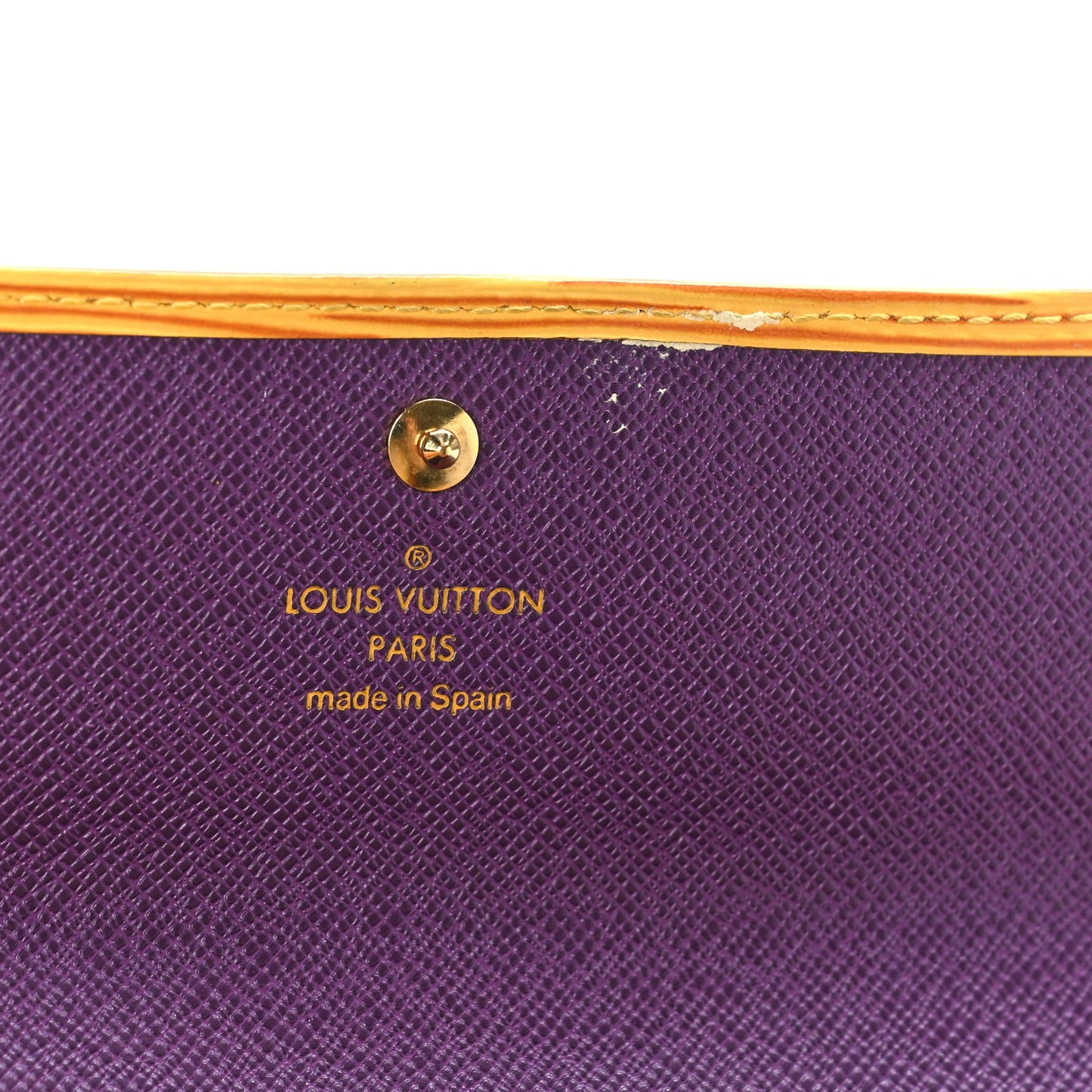 Epi Porte Tresor International Wallet Tassil