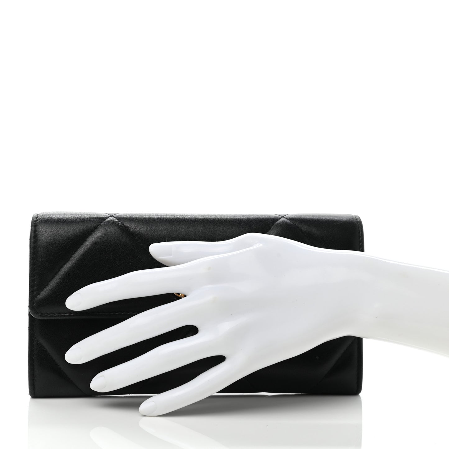Lambskin Quilted Chanel 19 Flap Wallet Black