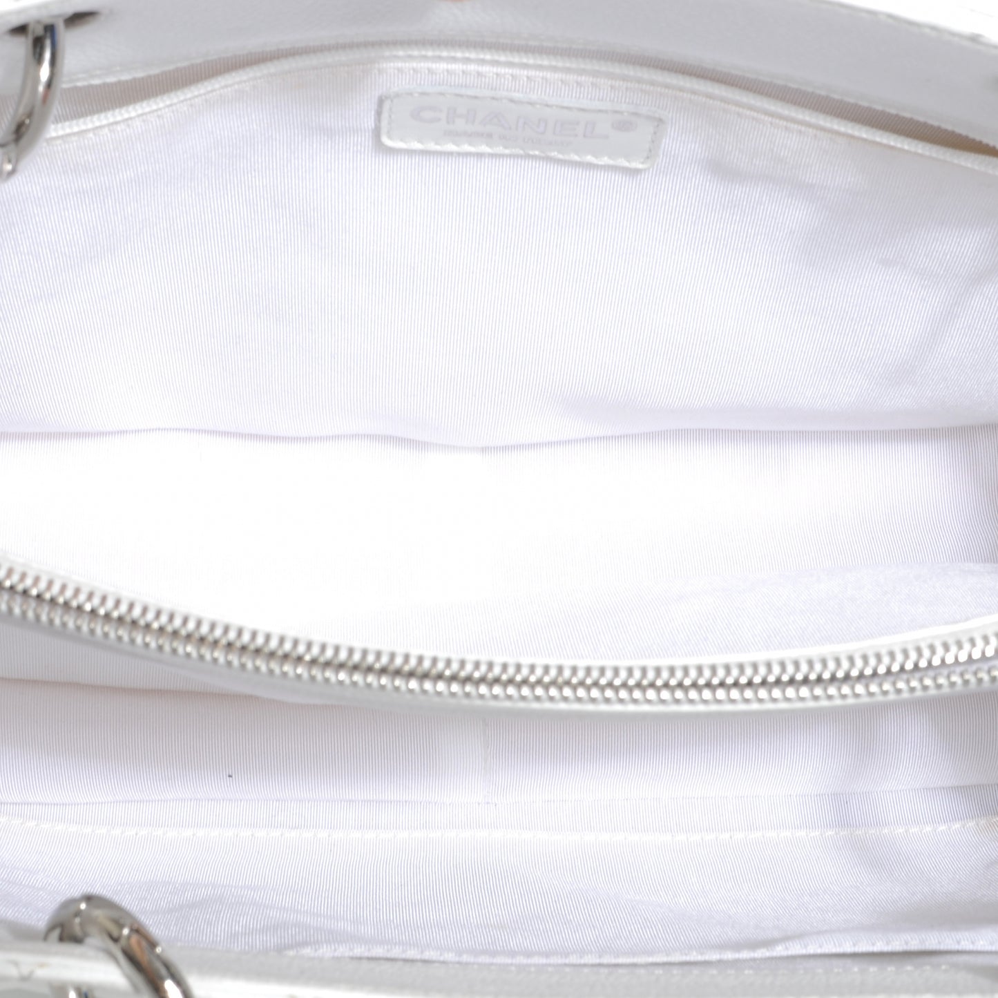 Caviar Grand Shopping Tote GST White