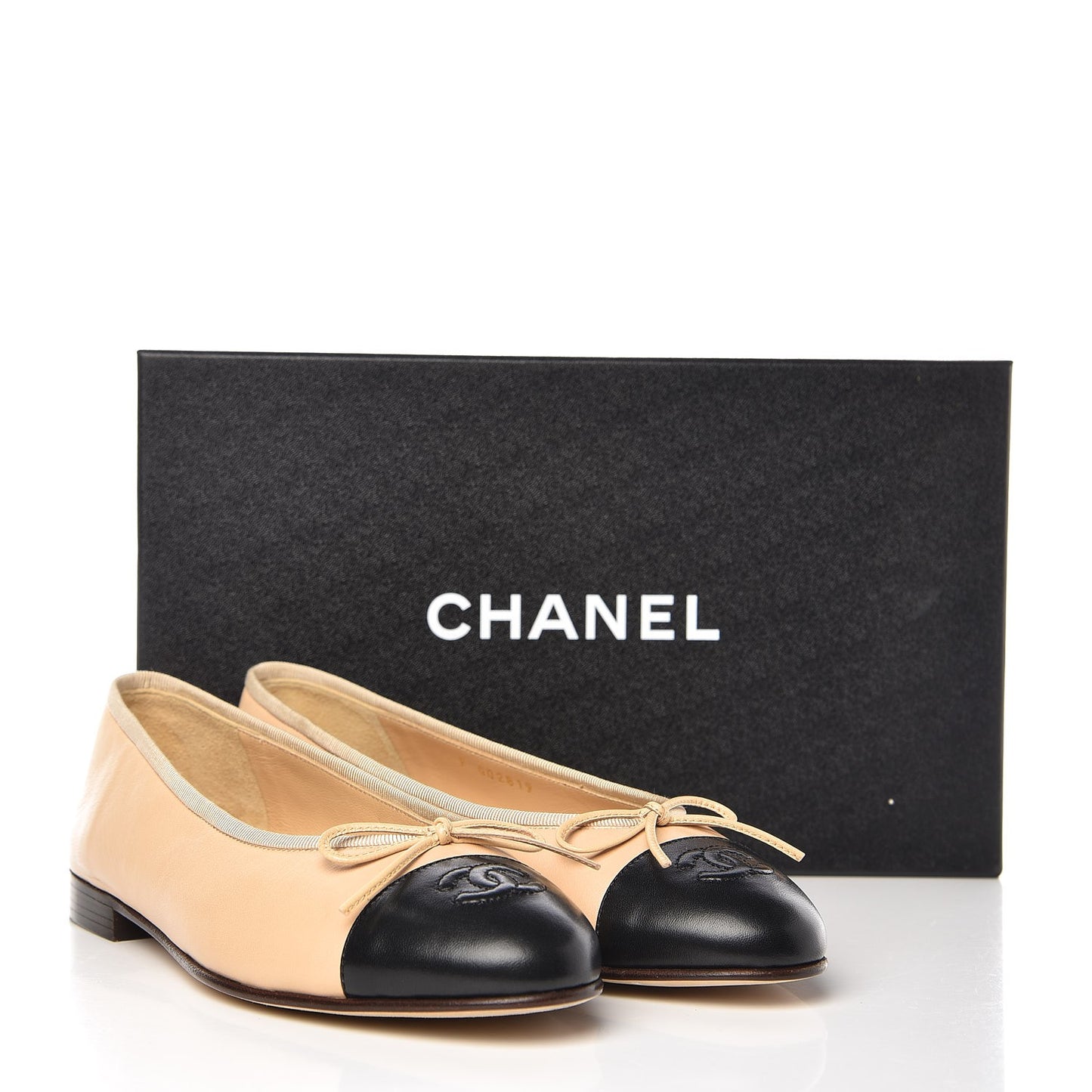 Lambskin Cap Toe Ballerina Flats 38 Beige Black